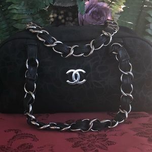 ❤️❤️ STUNNING BLACK CHANEL CAMELLIA BA